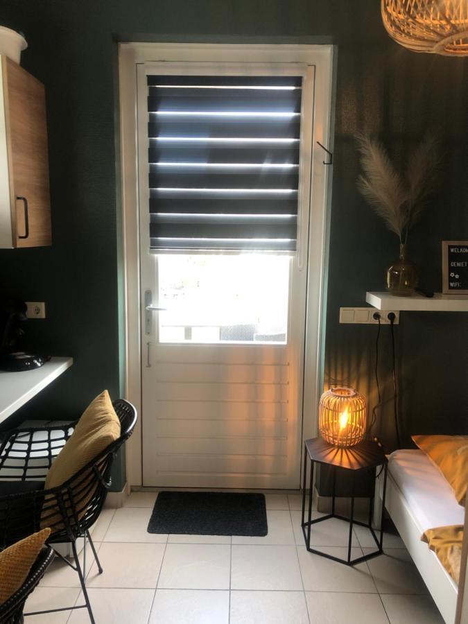 Nieboer Bed & Breakfast Vrouwenpolder Ngoại thất bức ảnh