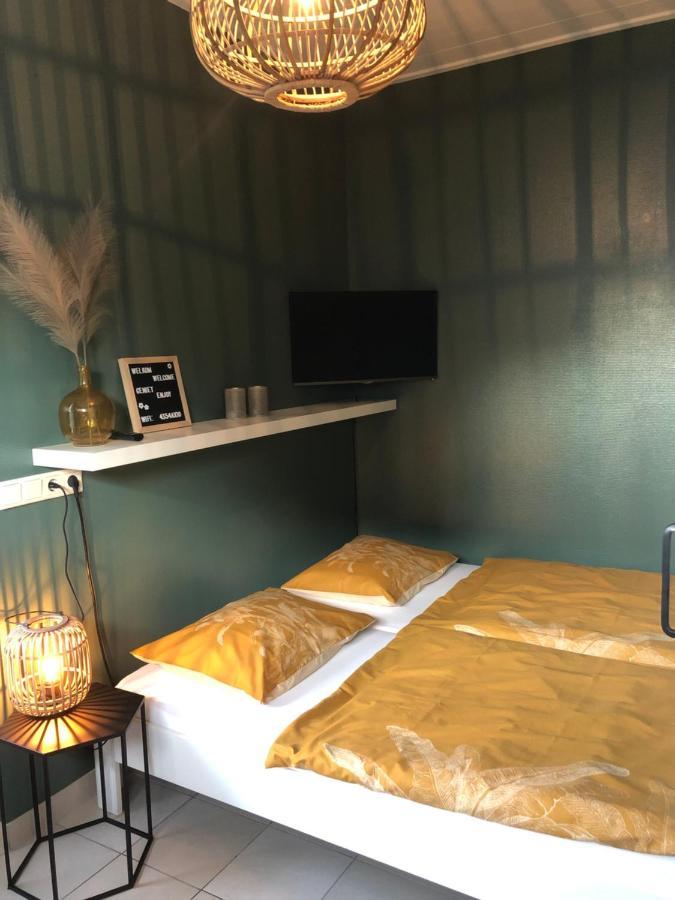 Nieboer Bed & Breakfast Vrouwenpolder Ngoại thất bức ảnh